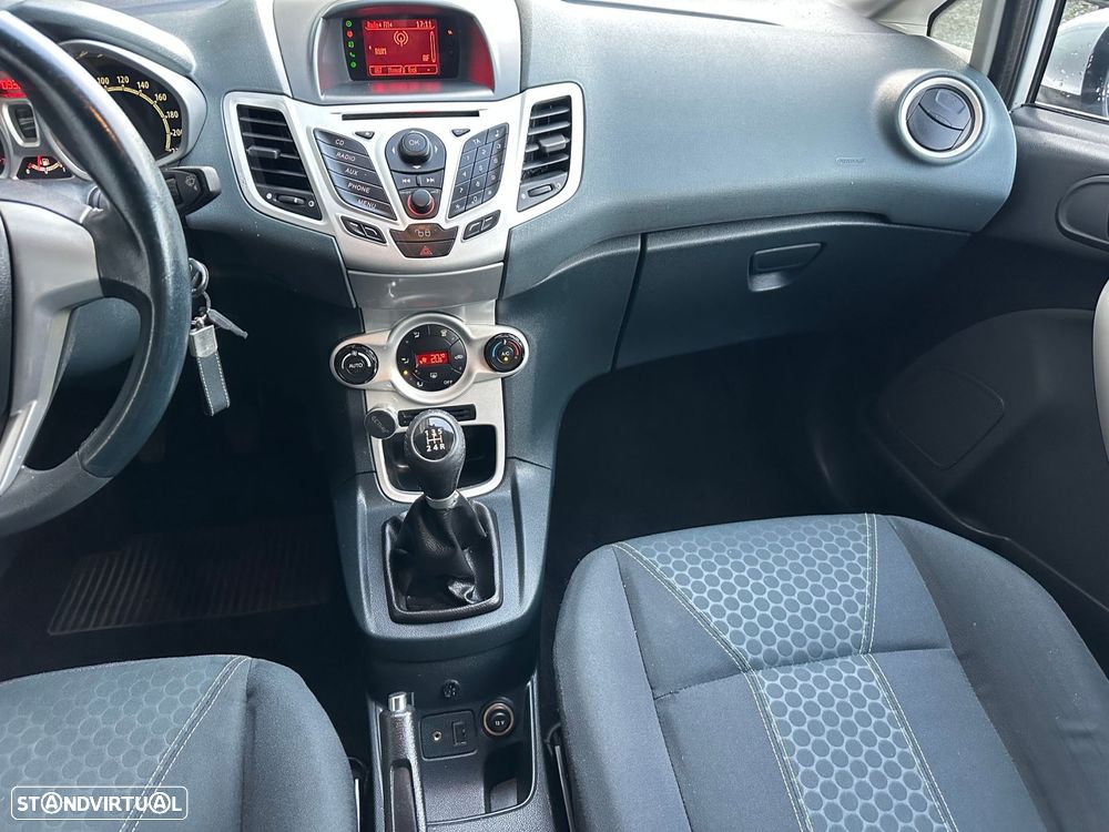 Ford Fiesta 1.25 Titanium - 8