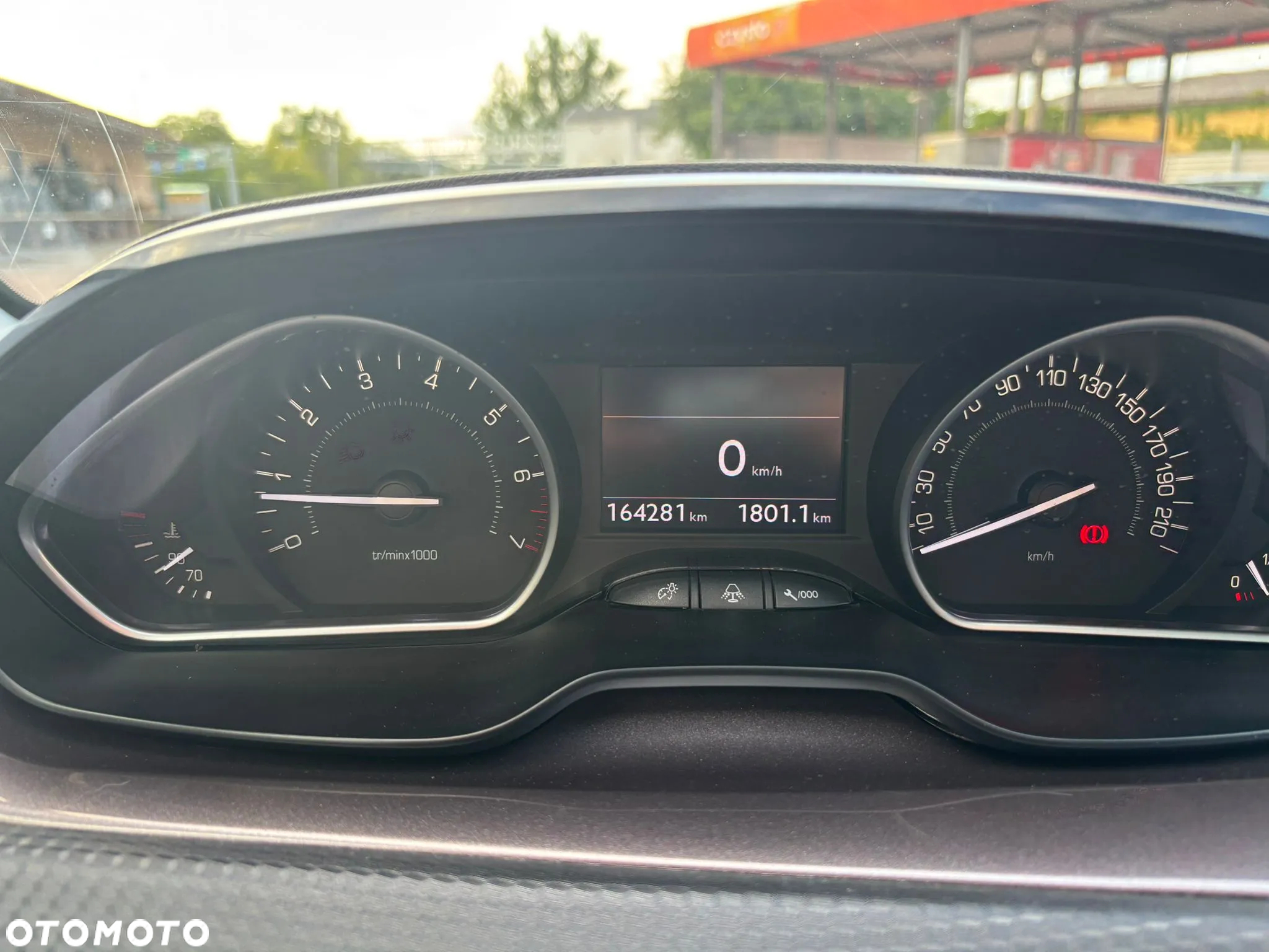 Peugeot 2008 - 9