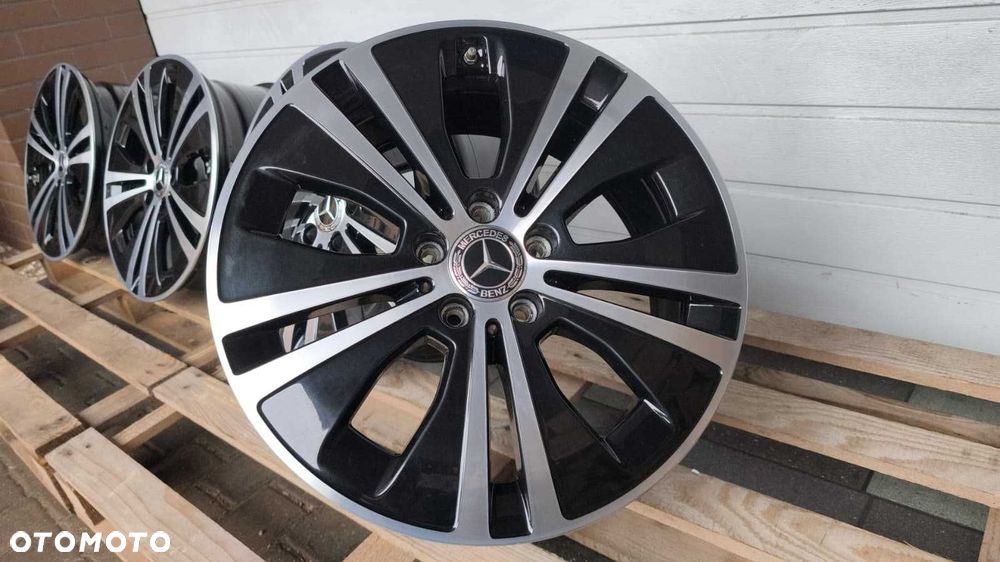 Felgi aluminiowe Mercedes E Klasa W213 18' 5x112 8J (OL718F)