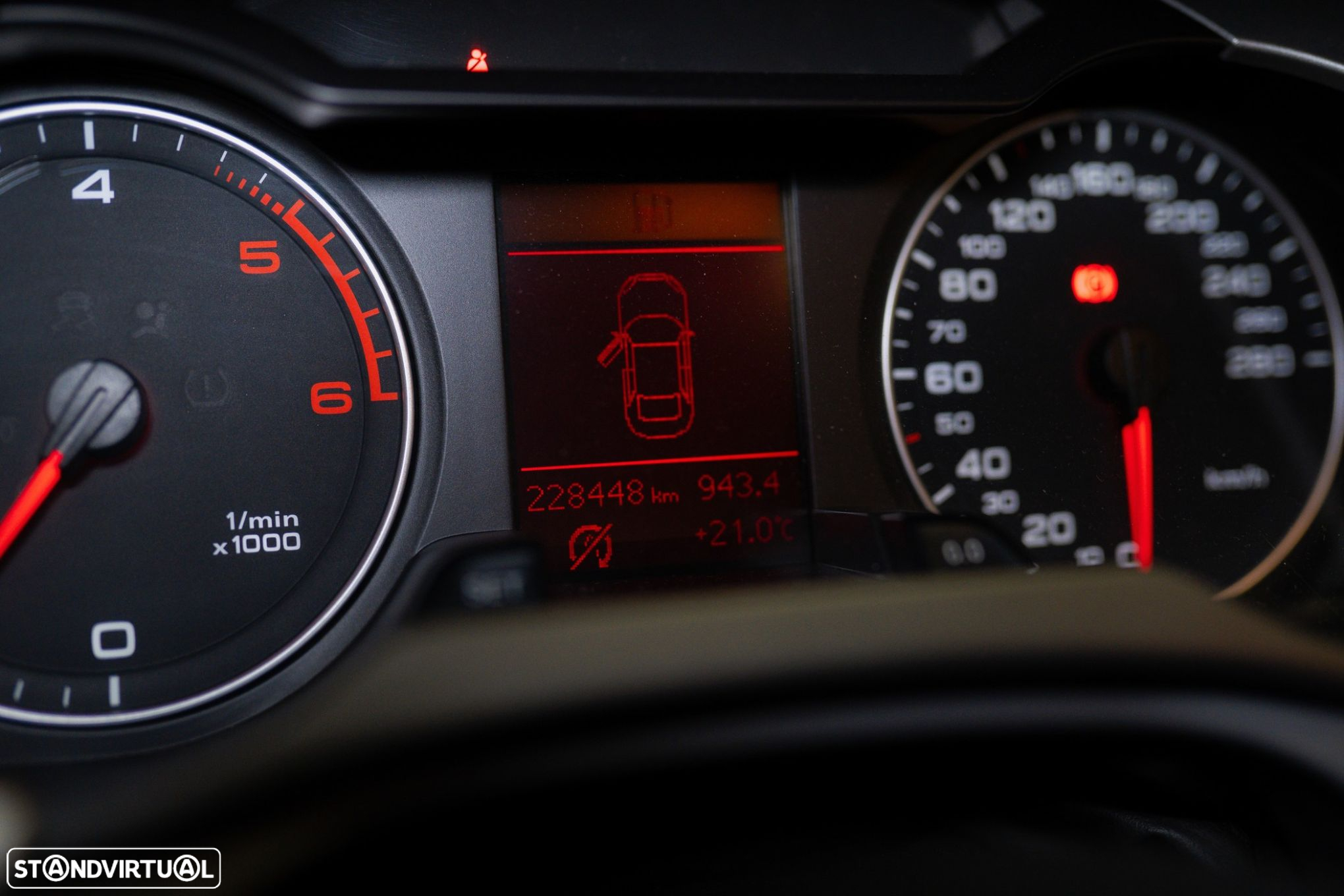 Audi A4 2.0 TDI exclusive - 24