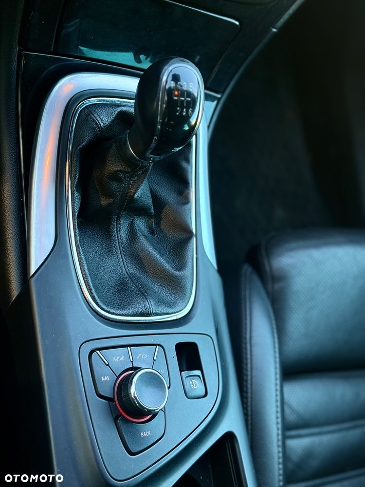 Opel Insignia 2.0 CDTI Design Edition - 16