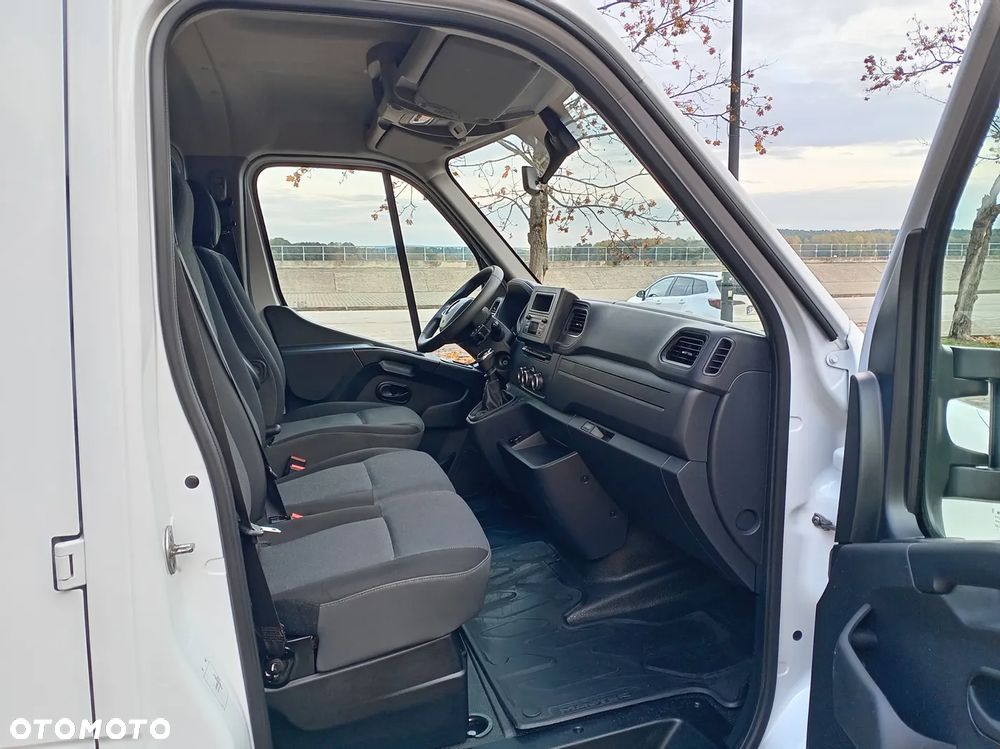Renault Master Doka 7-miejsc - 9