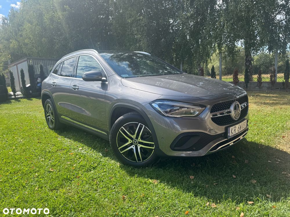 Mercedes-Benz GLA 200 - 1