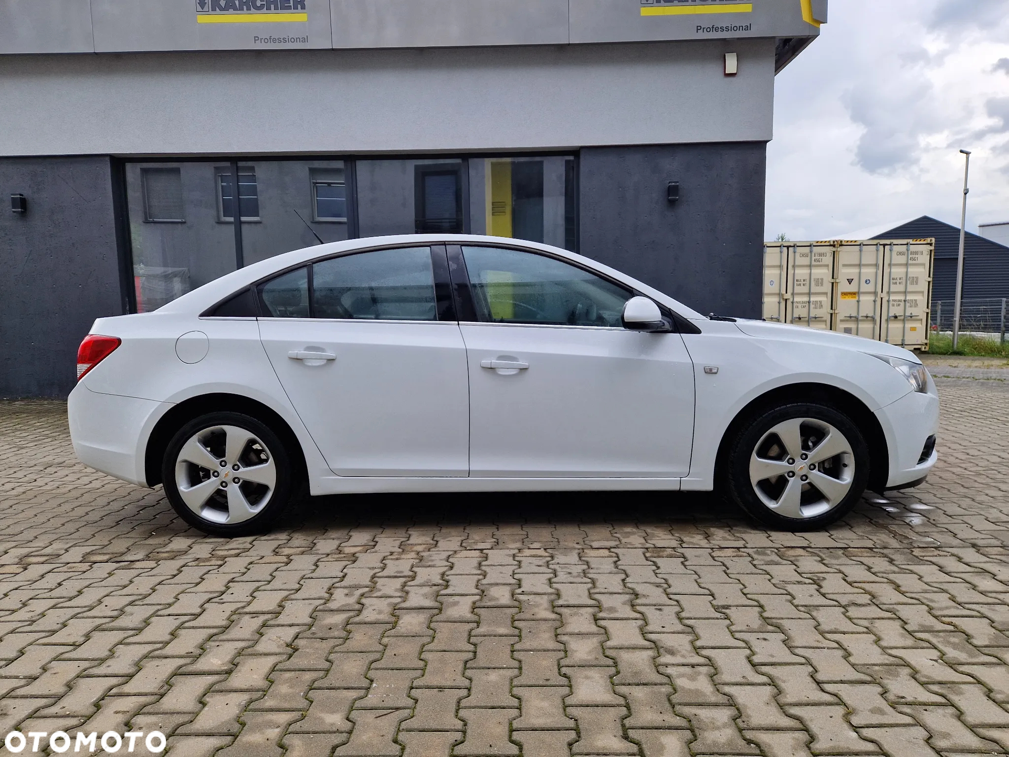 Chevrolet Cruze 1.8 Base - 4