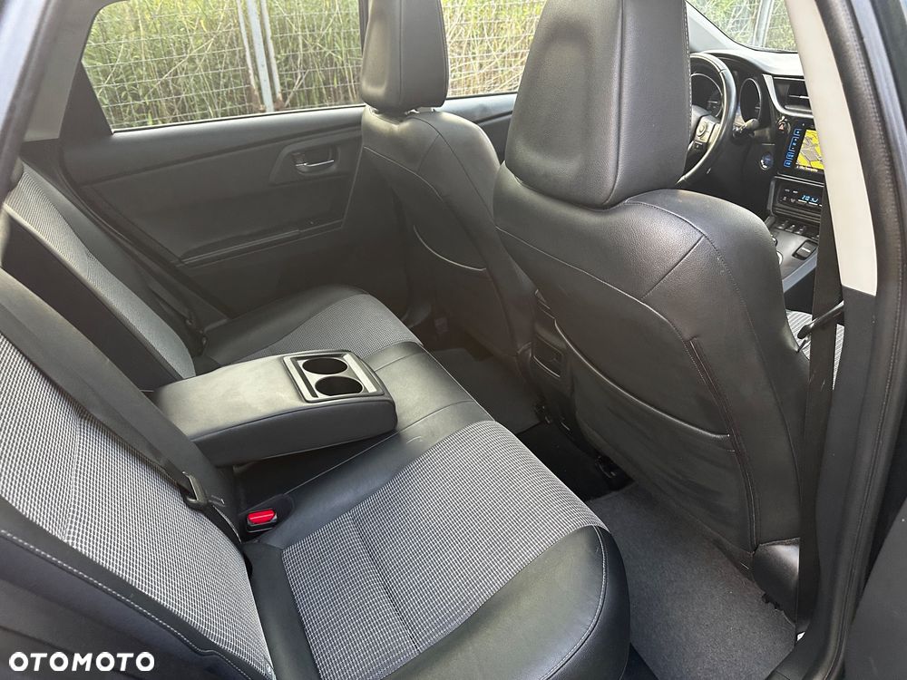 Toyota Auris - 22