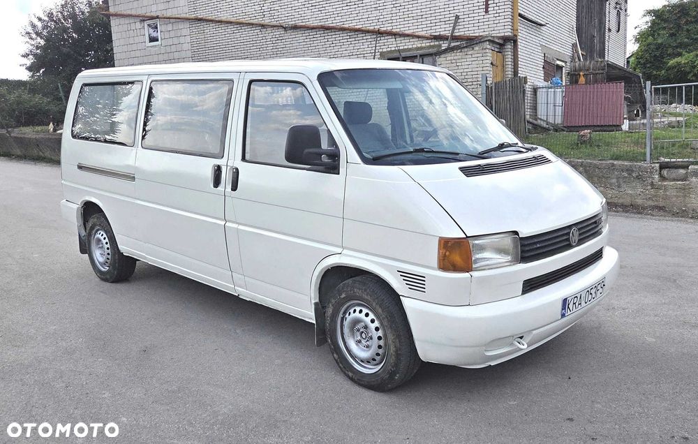 Volkswagen Transporter - 1