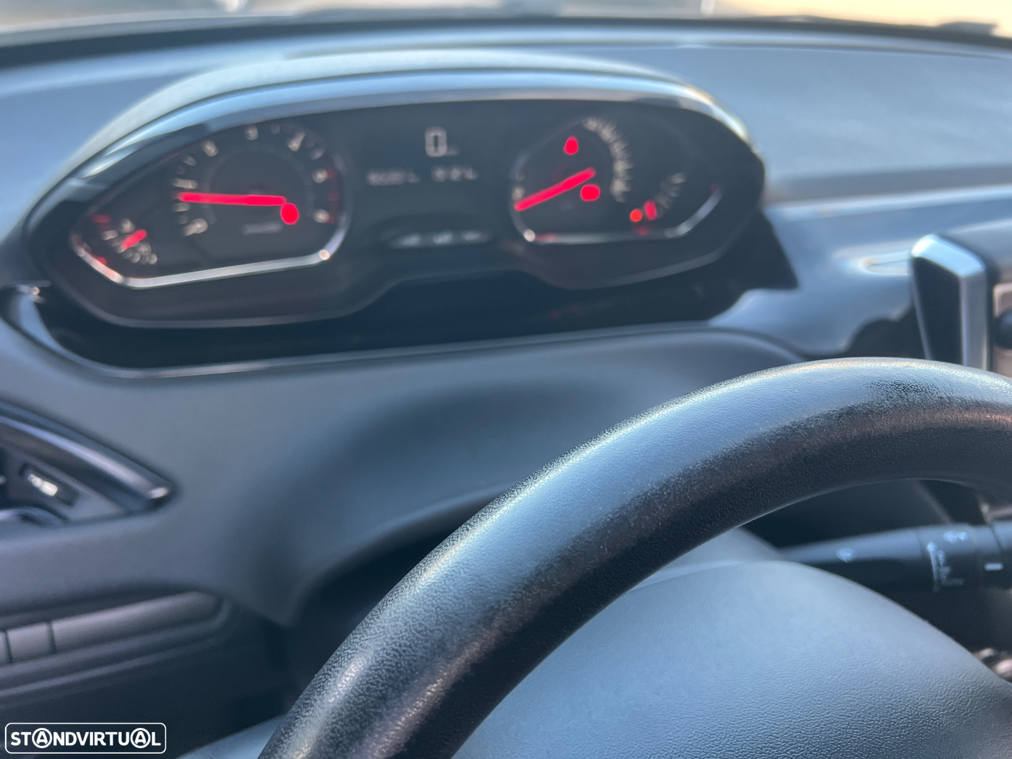 Peugeot 208 1.4 HDi Active - 29