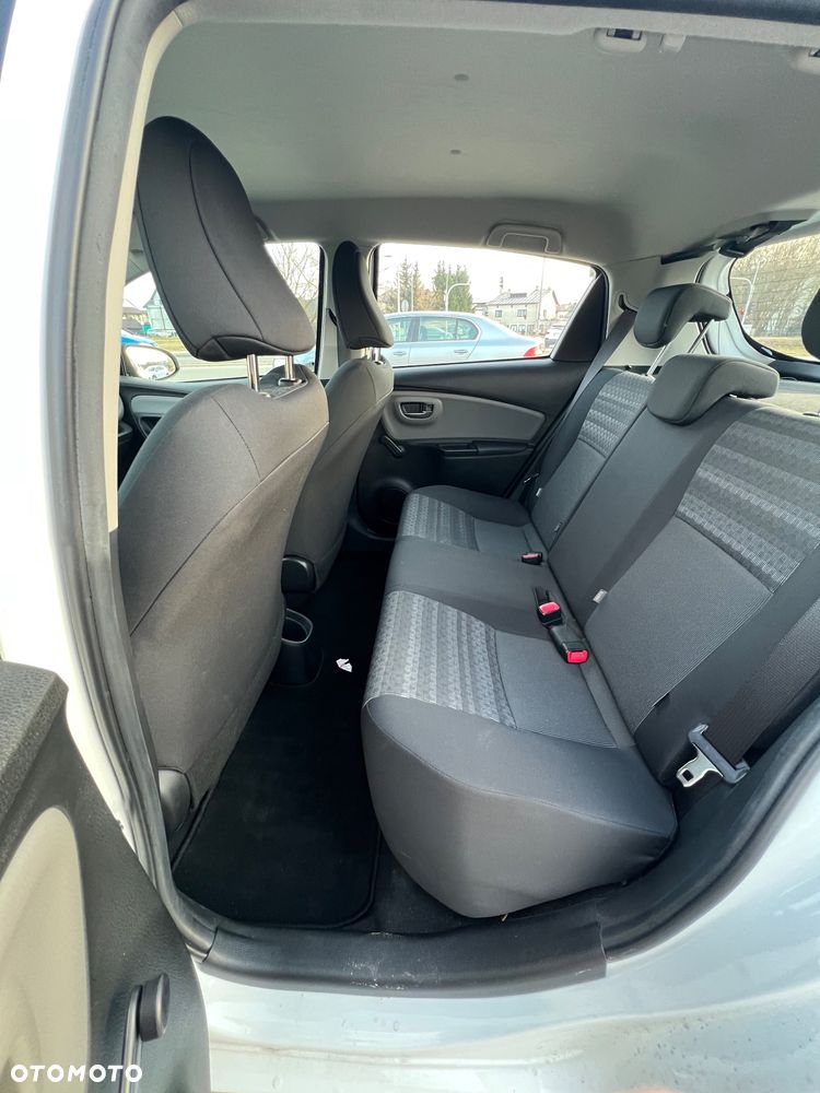 Toyota Yaris 1.33 Active EU6 - 12