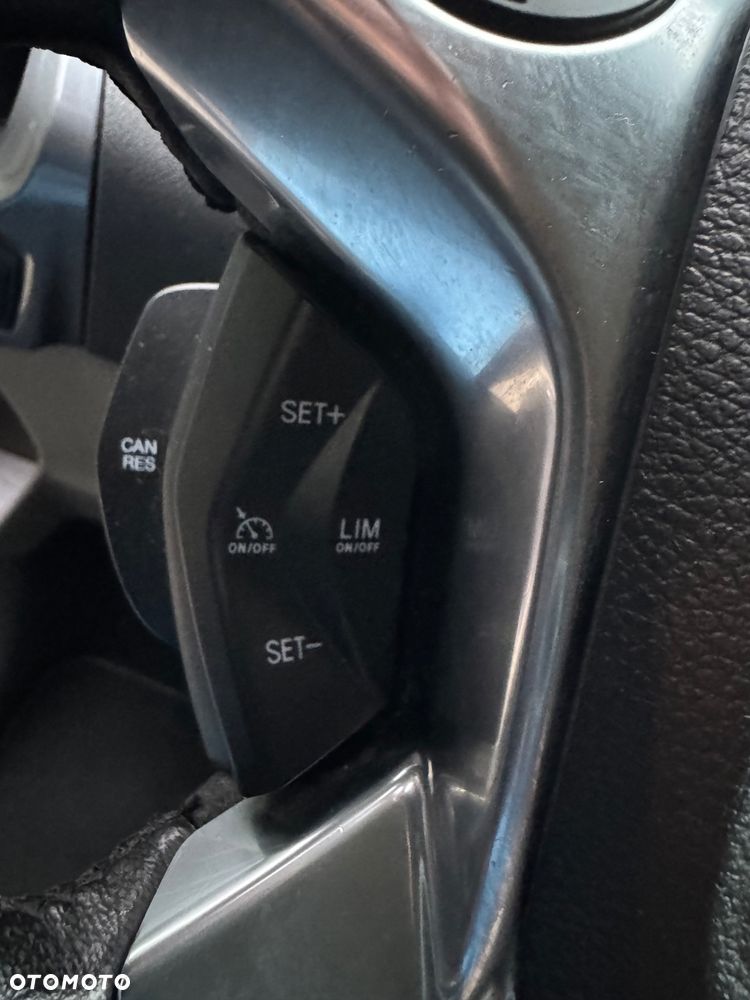 Ford Tourneo Custom 2.0 EcoBlue L1 Titanium - 21