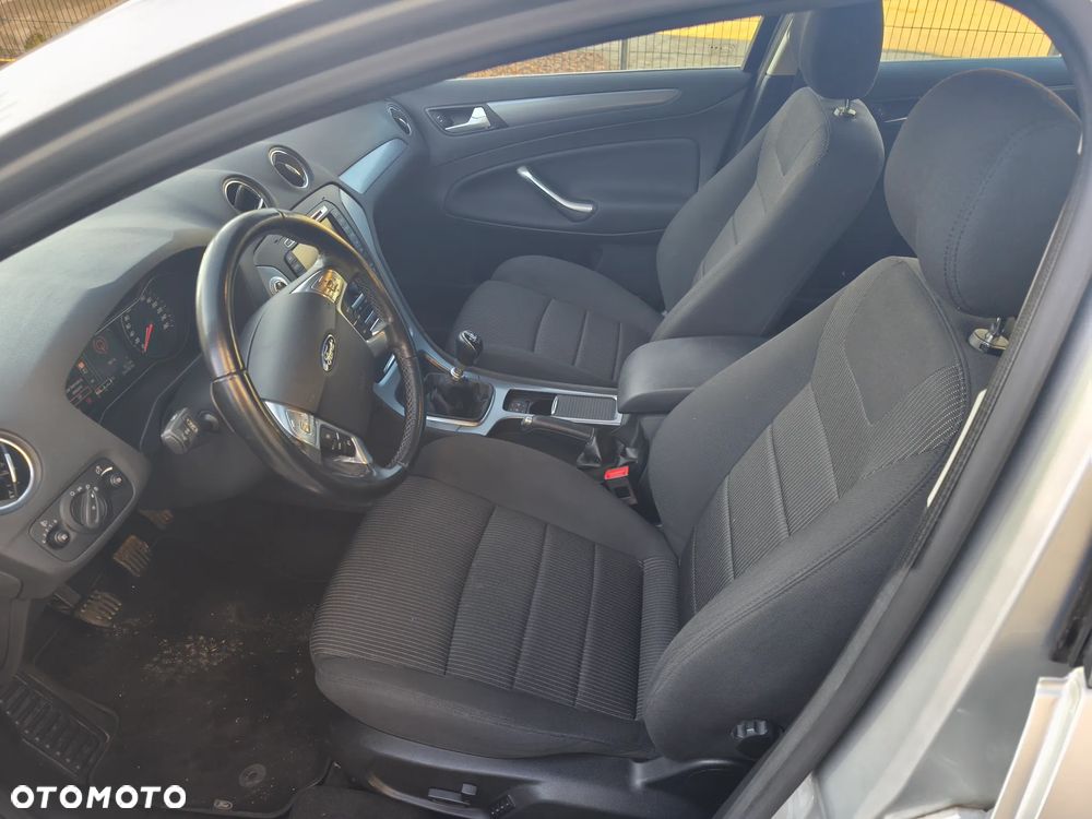 Ford Mondeo 2.0 TDCI Business Edition - 27