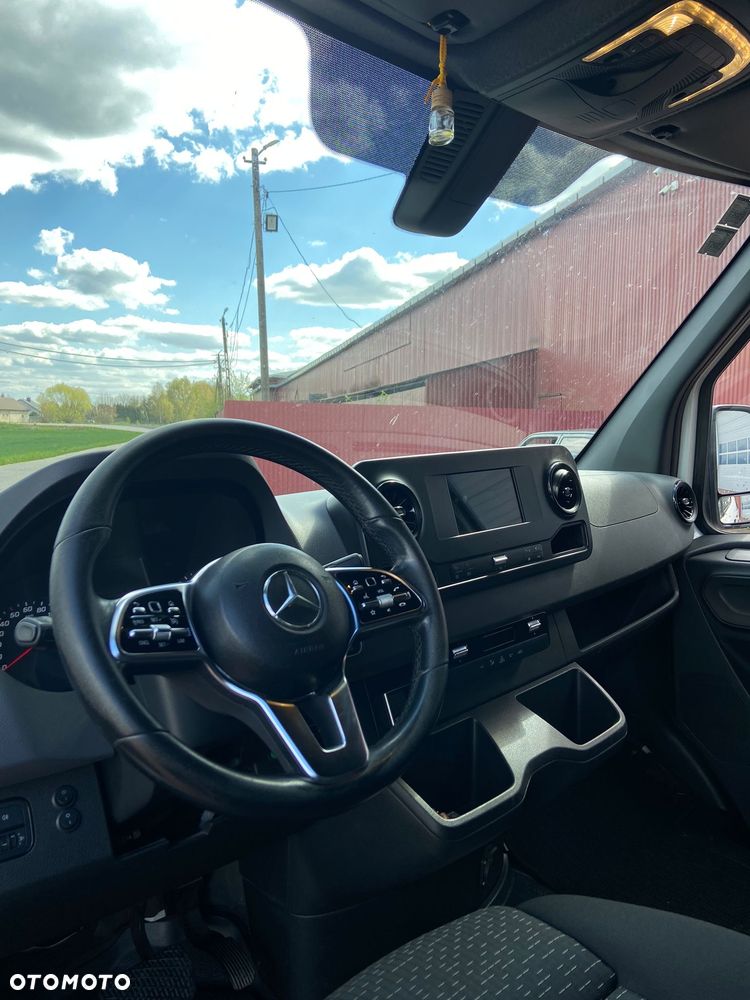 Mercedes-Benz Sprinter - 10