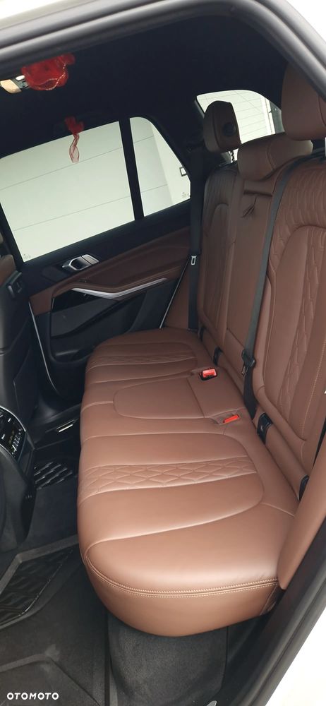 BMW X5 xDrive40d mHEV - 22