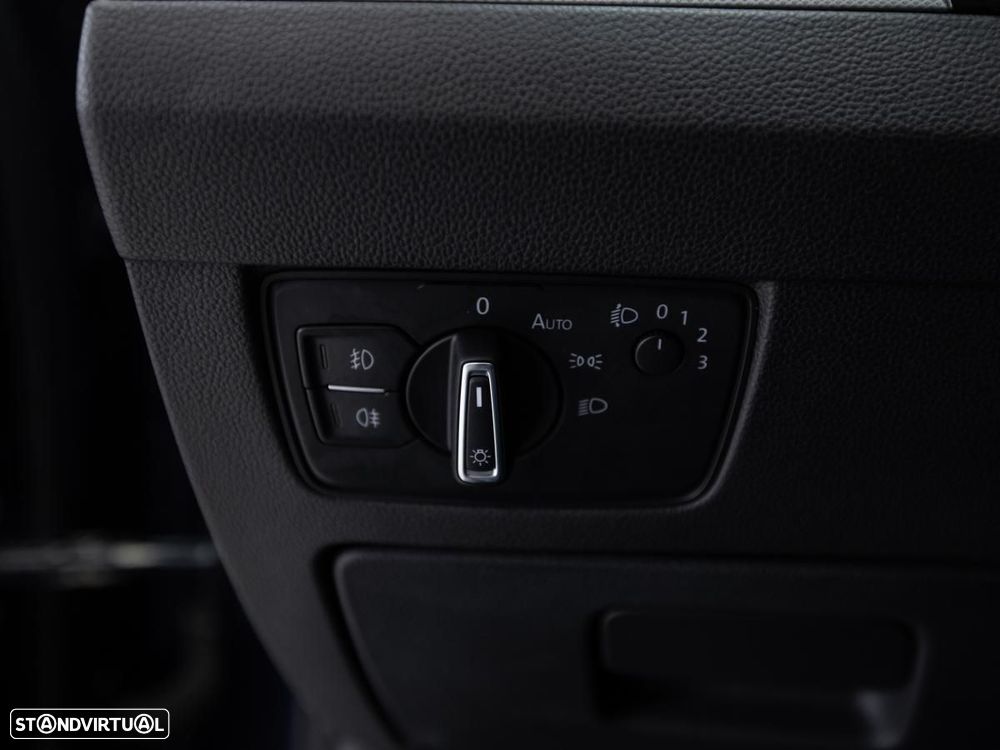 VW Passat Variant - 14