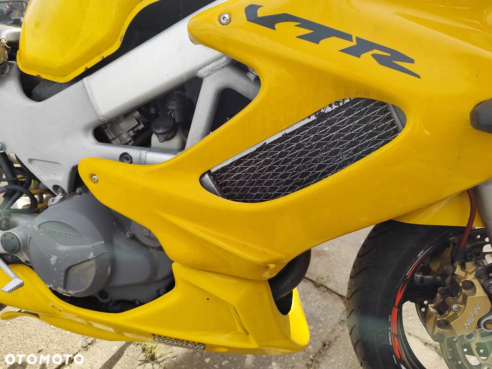 Honda VTR - 19