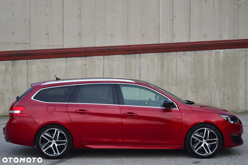 Peugeot 308 - 8