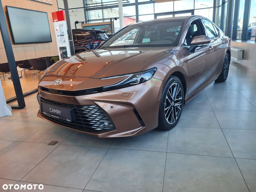 Toyota Camry 2.5 Hybrid Dynamic Force Executive e-CVT - 1