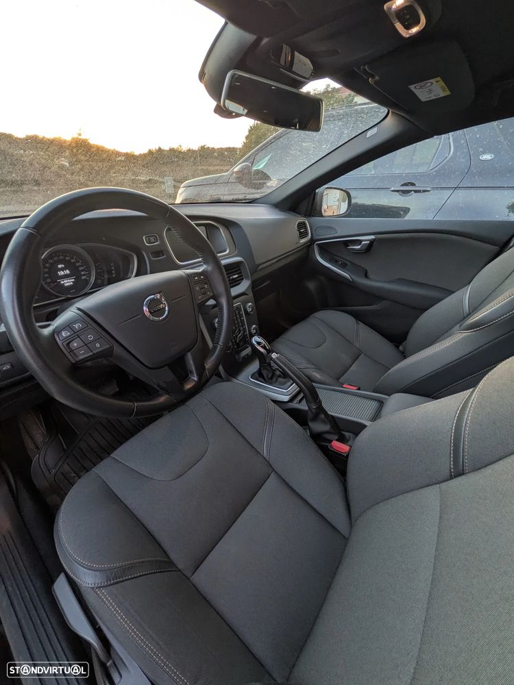Volvo V40 2.0 D3 Kinetic Geartronic - 10