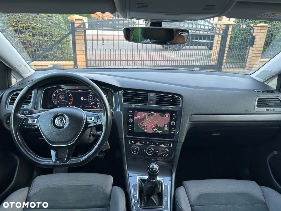 Volkswagen Golf 1.0 TSI OPF Comfortline - 23