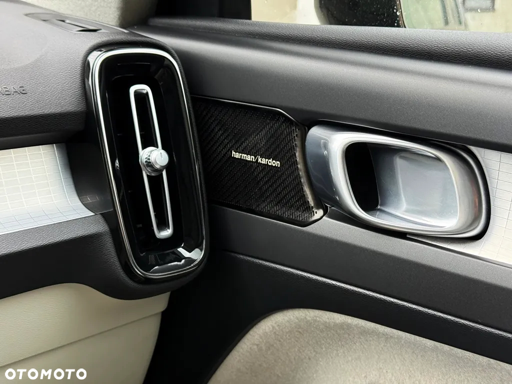 Volvo XC 40 - 12