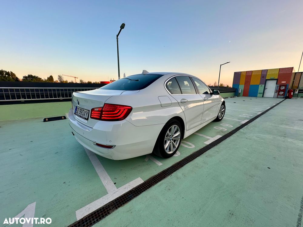 BMW Seria 5 525d Aut. Luxury Line - 4