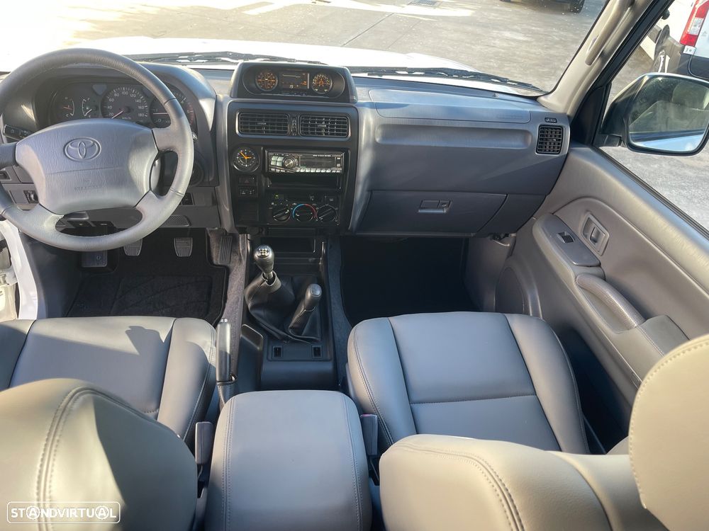 Toyota Land Cruiser Prado - 17