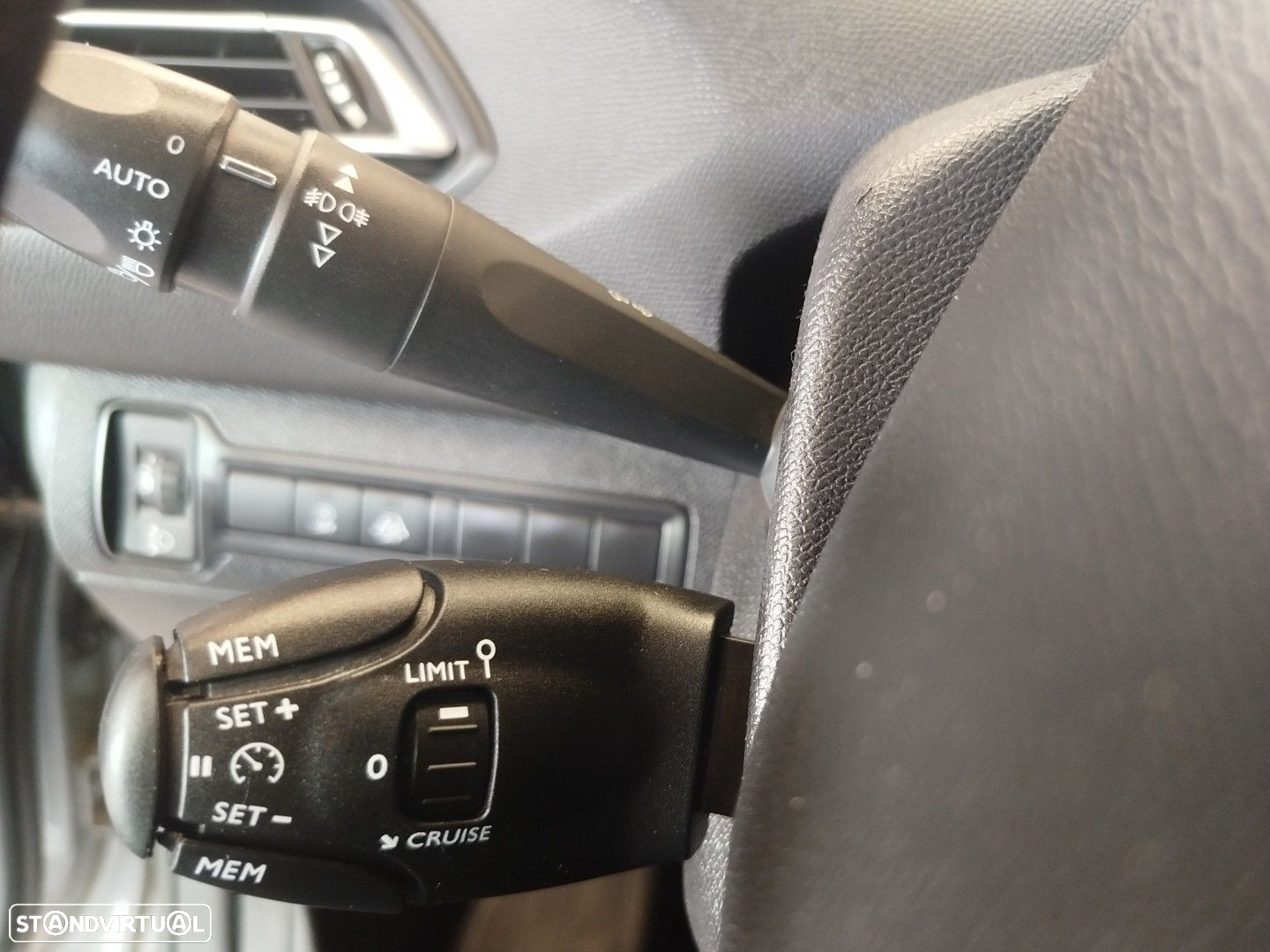 Peugeot 308 1.2 PureTech Business Line - 12