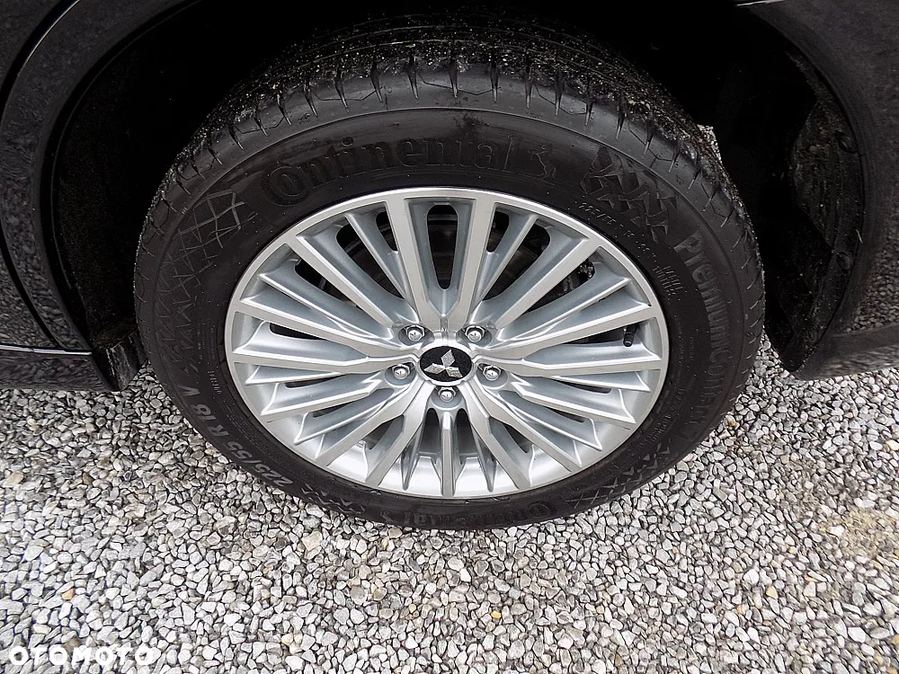 Mitsubishi Outlander 2.4 4WD Plug-In Hybrid Top - 28