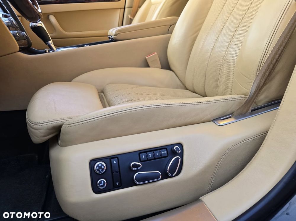 Bentley Flying Spur - 18