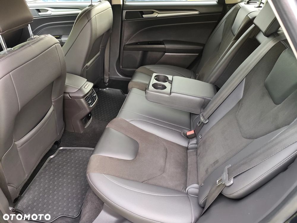 Ford Mondeo - 22
