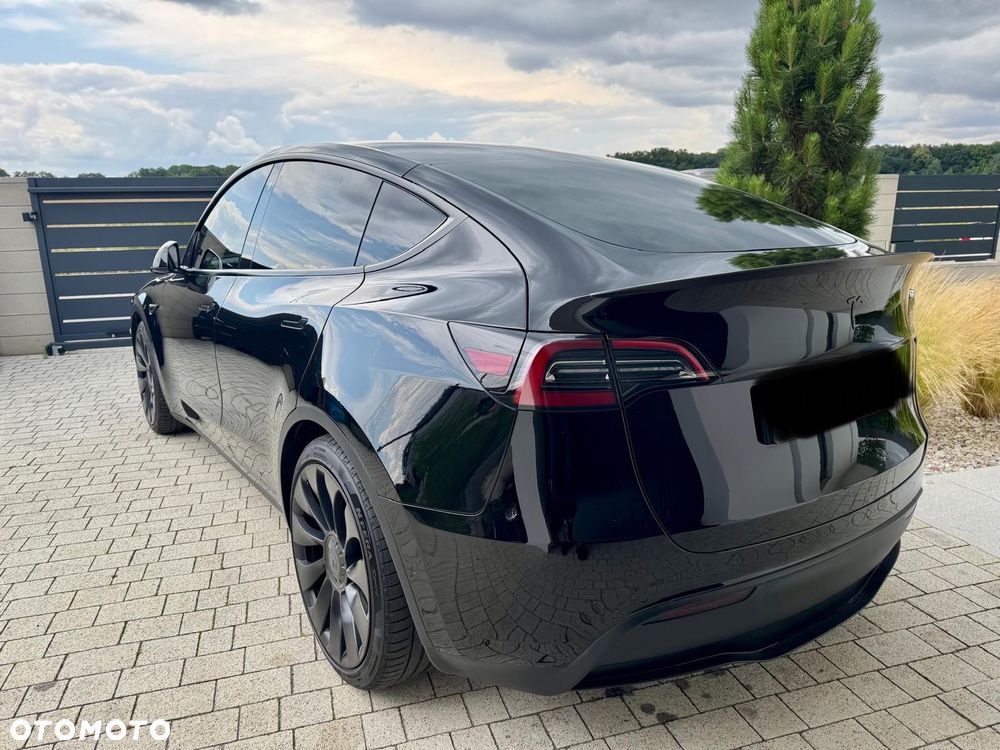 Tesla Model Y Performance AWD - 2