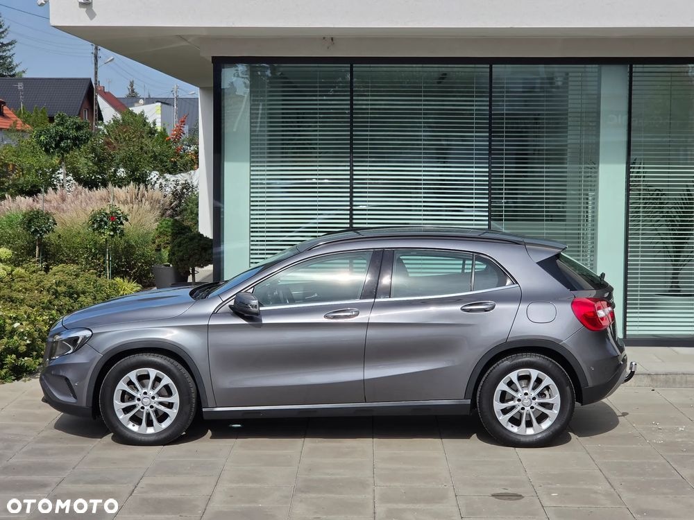 Mercedes-Benz GLA 200 d Activity Edition - 40