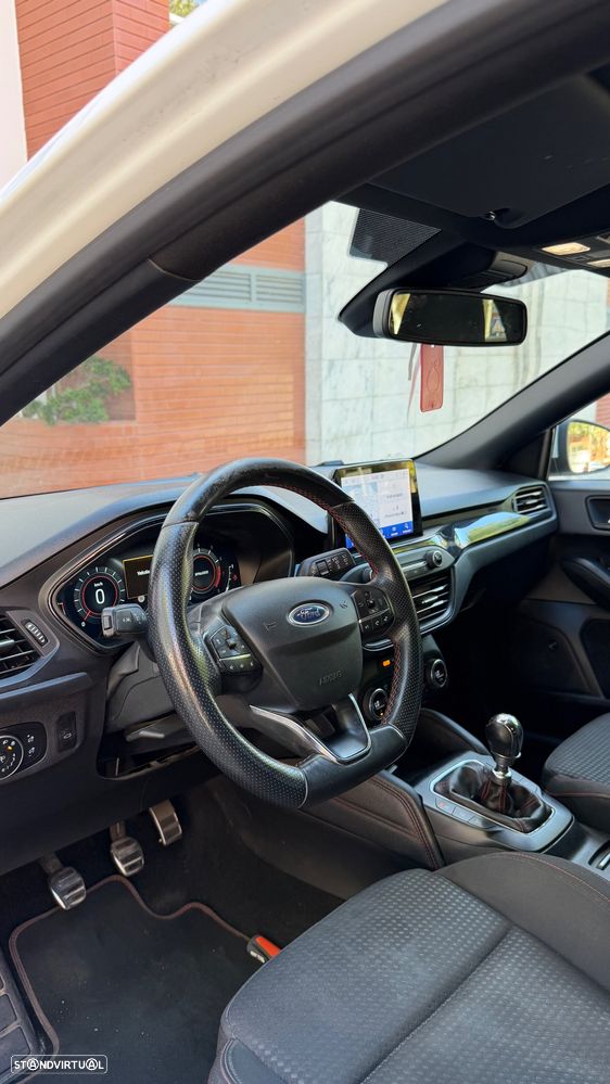 Ford Focus 1.0 EcoBoost Hybrid ACTIVE - 8