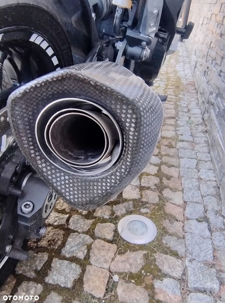 Kawasaki Ninja 1000 SX - 36