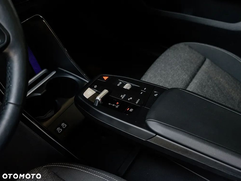 BMW X2 sDrive18d - 11