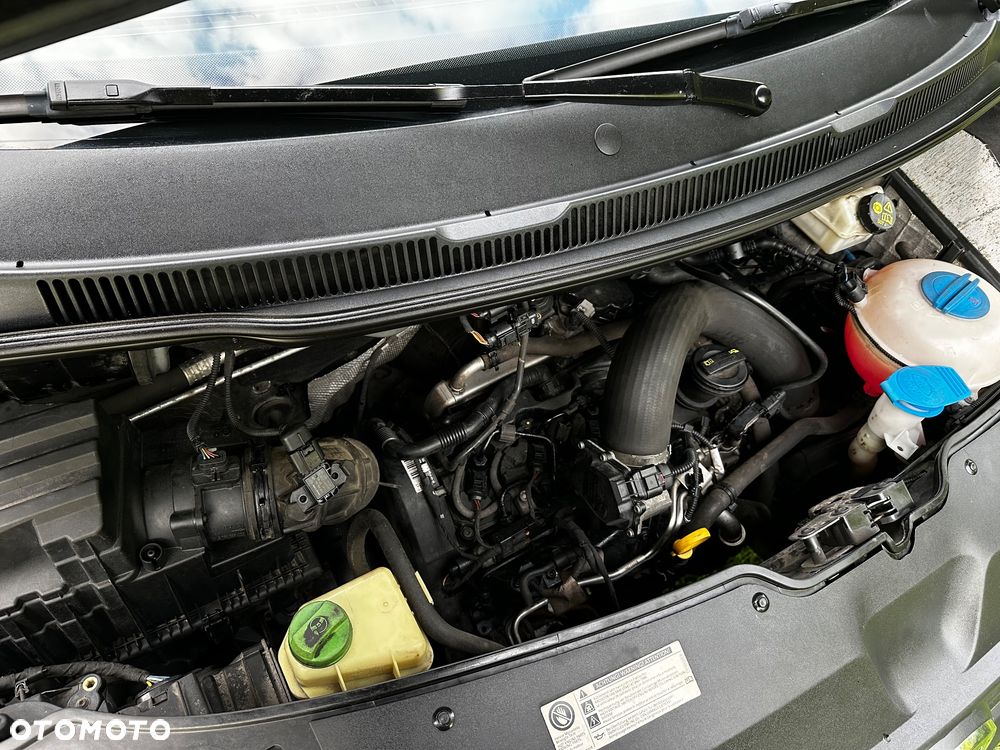 Volkswagen Transporter - 28