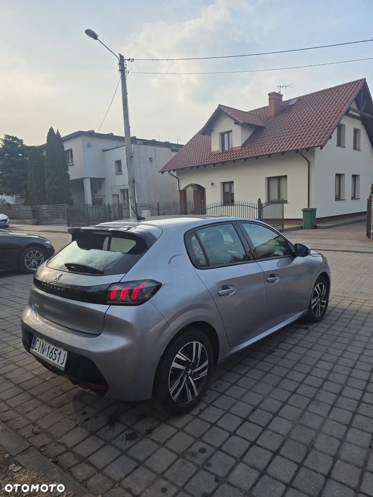 Peugeot 208 PureTech 100 EAT8 Allure - 5