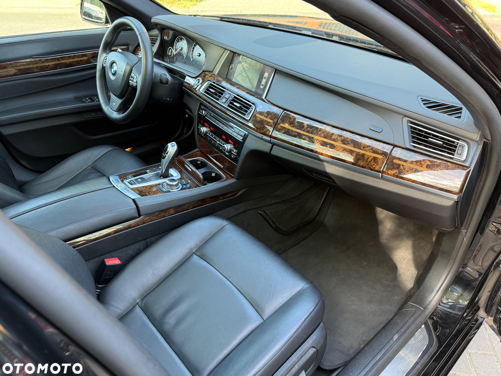 BMW Seria 7 740Li - 12