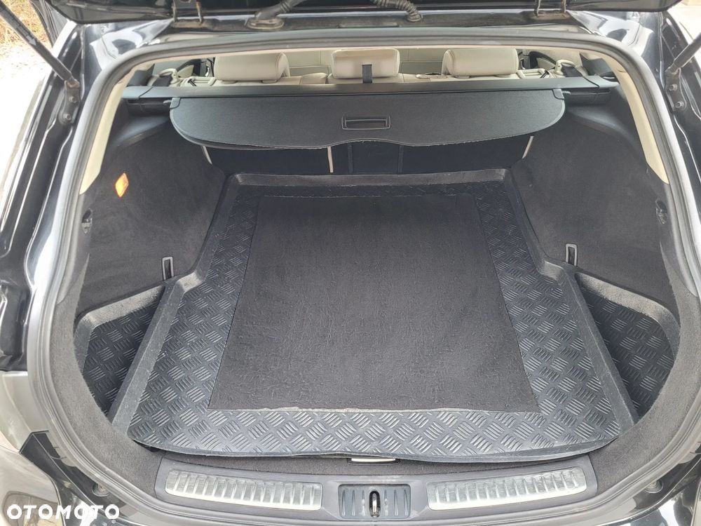 Toyota Avensis 2.0 D-4D Premium - 8