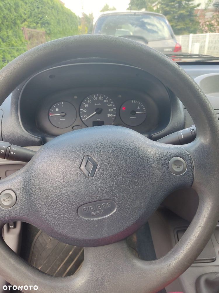 Renault Clio - 16
