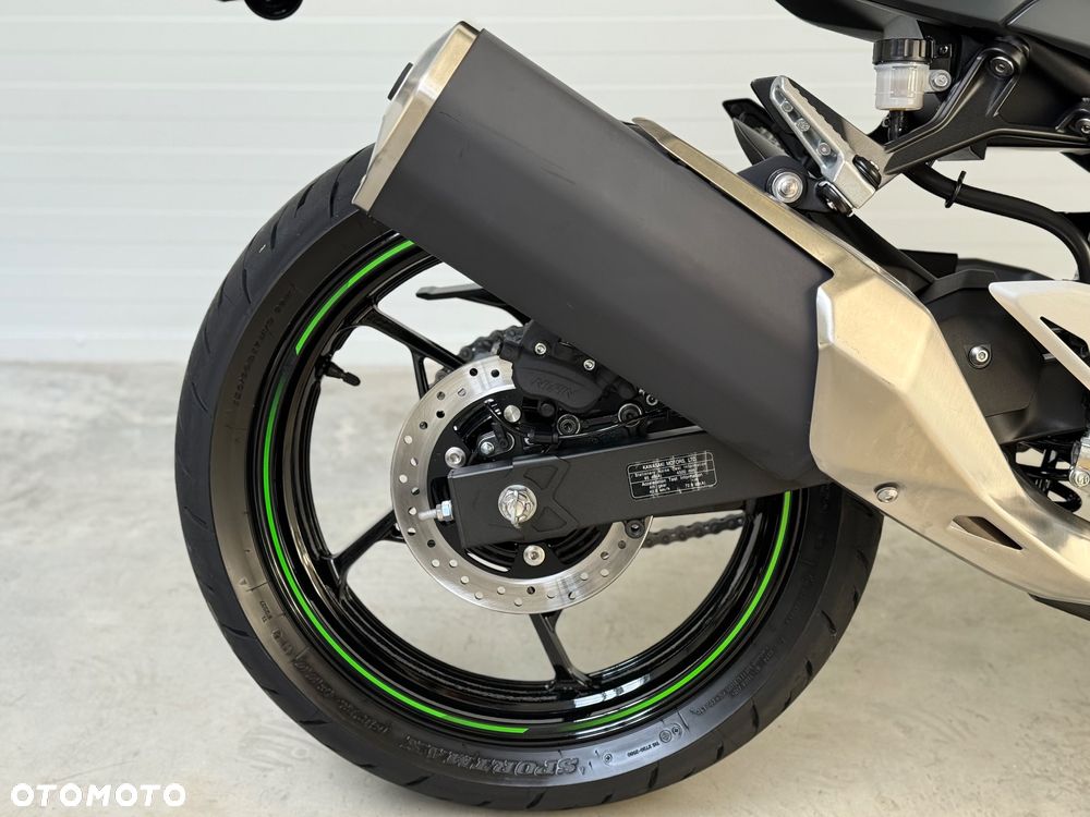 Kawasaki Ninja 500 - 15
