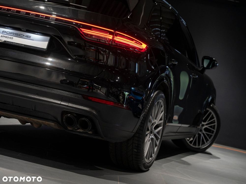 Porsche Cayenne Platinum Edition - 14