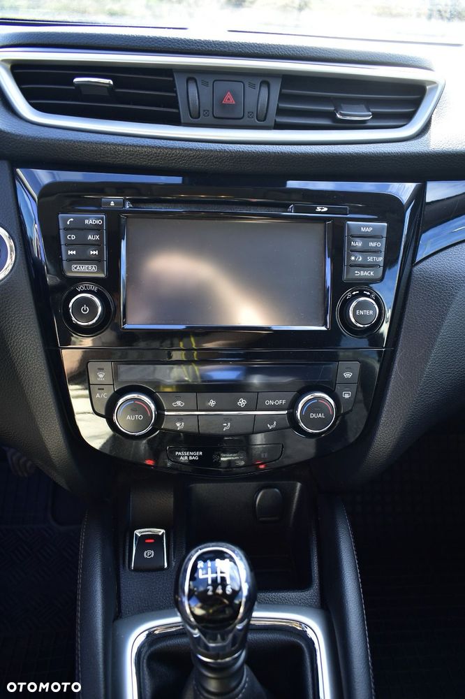 Nissan Qashqai 1.6 DCi 4x4 Tekna - 16