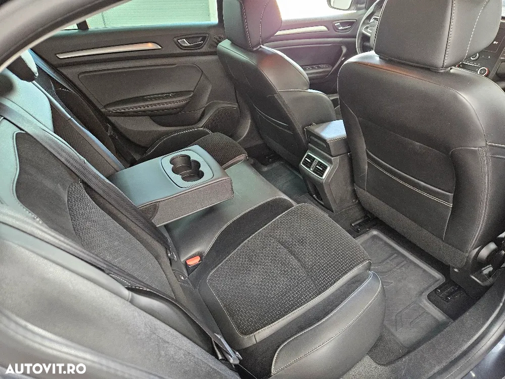 Renault Megane Blue dCi Intens - 11
