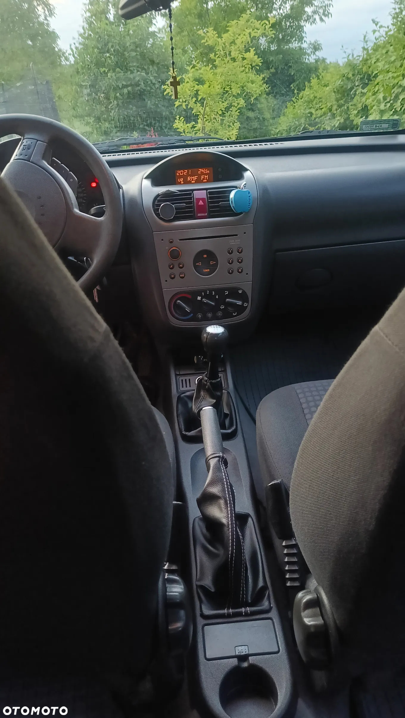 Opel Corsa 1.2 16V Essentia - 7