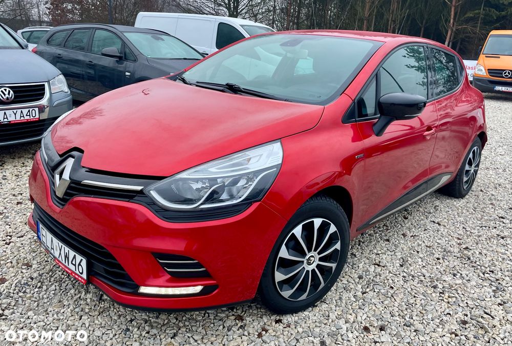 Renault Clio 1.2 16V 75 Luxe - 9