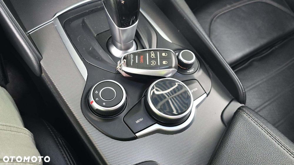Alfa Romeo Giulia - 14