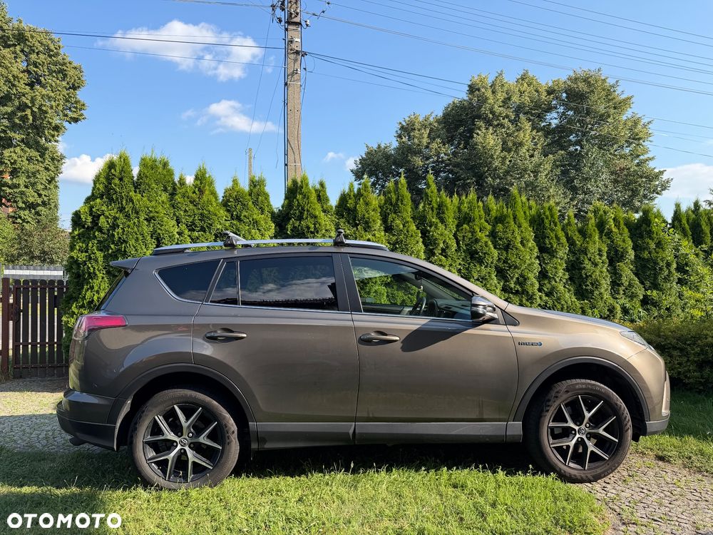 Toyota RAV4 - 6