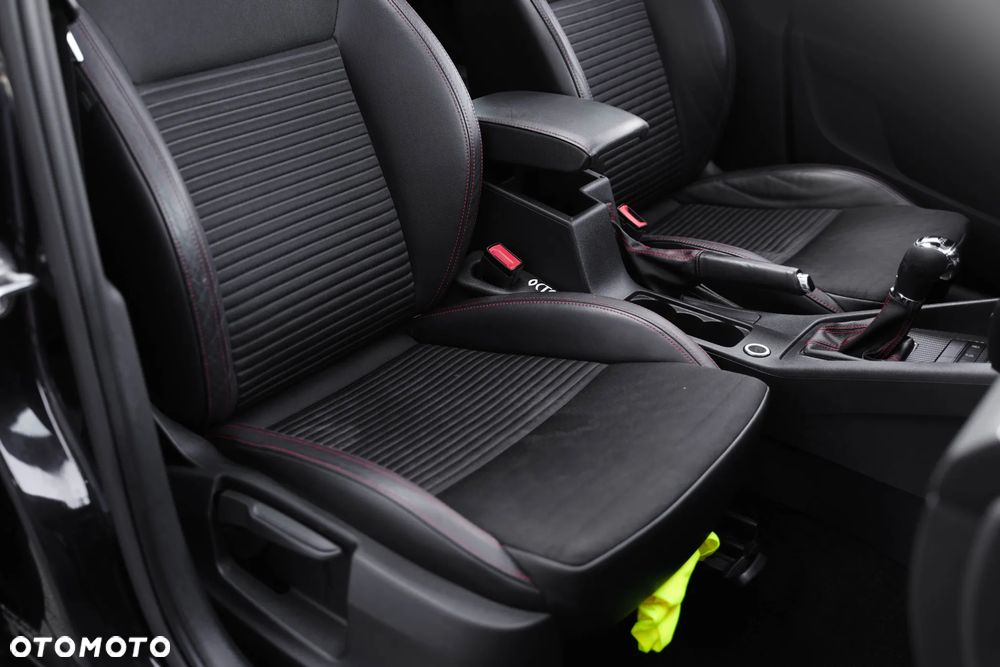 Skoda Octavia 2.0 TDI RS DSG - 27