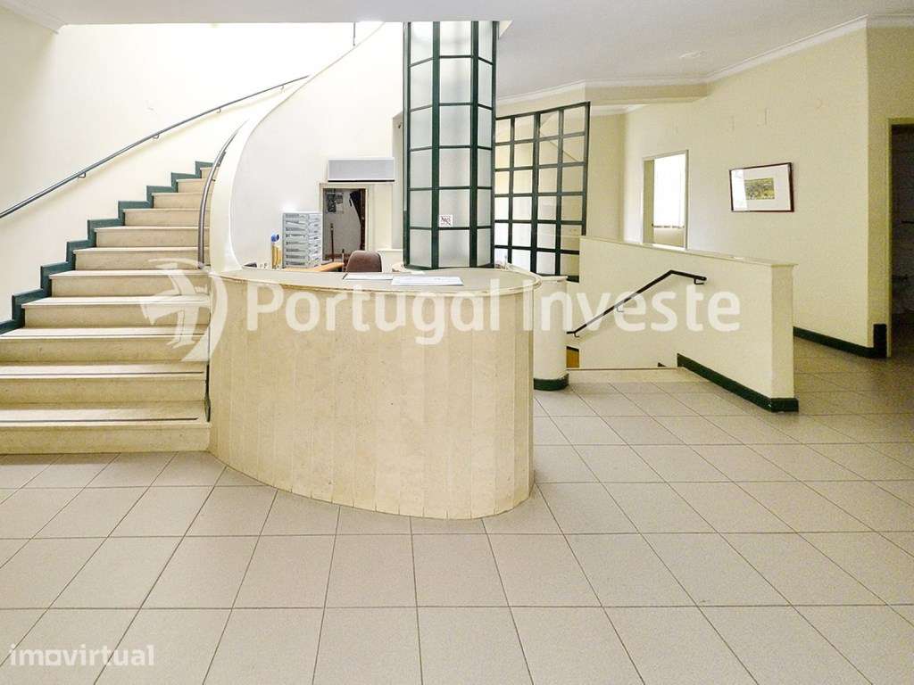 Moradia no Centro de Setúbal com Jardim - Ideal para Clínica, Escri... - Grande imagem: 5/17
