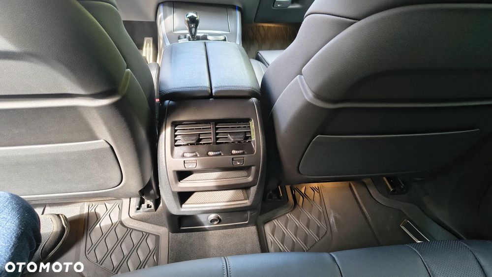 BMW X5 xDrive30d - 16